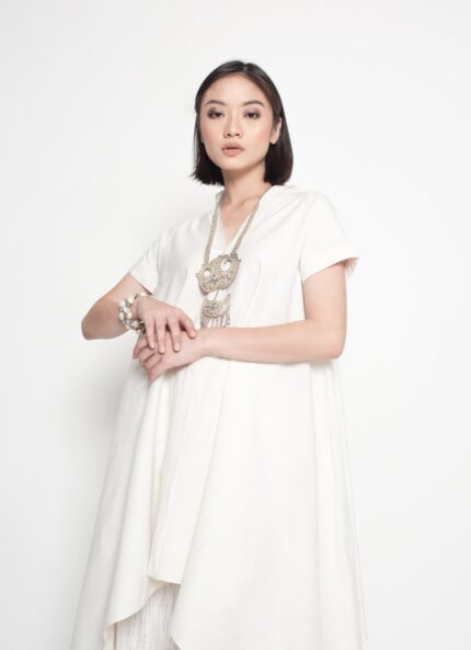 White Menganti Tenun Top