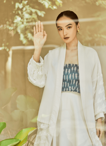 White Rafflesia Organza Outer