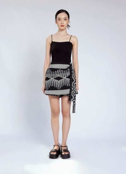 Black Sura Tenun Skort