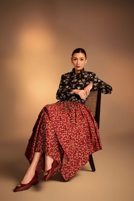 Yuan Black Batik Cropped Blazer