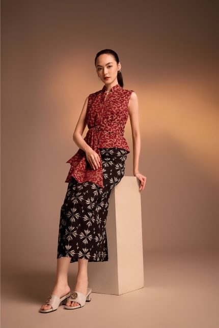 Saina Red Cotton Jacquard Sleeveless Top